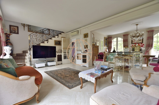 Maison à vendre 7 pièces de 147 m²