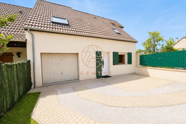 Maison à vendre 5 pièces de 94 m² à Villiers-sur-Marne
