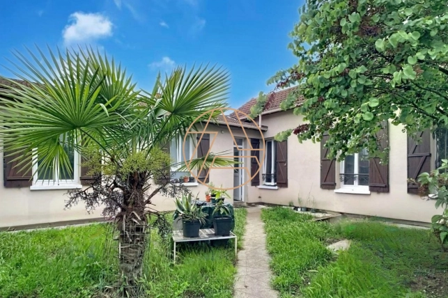 Maison à vendre 3 pièces de 48 m² à Saint-Maur-des-Fossés