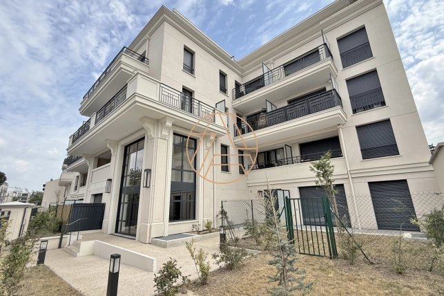 Appartement à vendre 2 pièces de 48,88 m² à Saint-Maur-des-Fossés