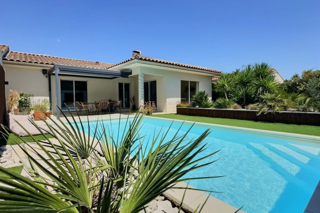 Maison à vendre 5 pièces de 120 m² à Saint-Chamas