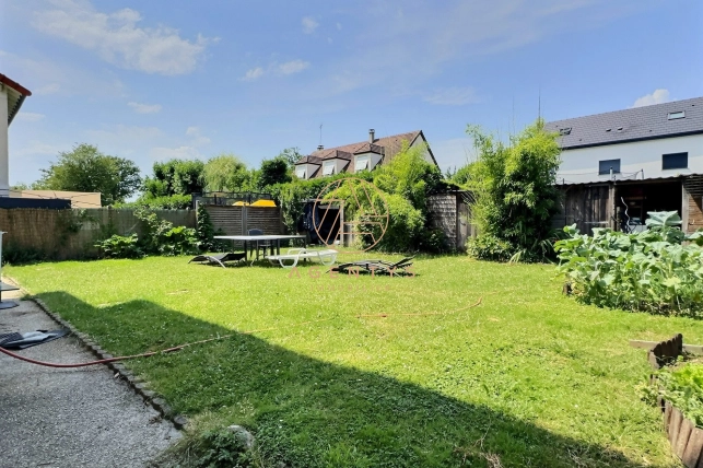 Maison à vendre 7 pièces de 157 m² à Le Plessis-Trévise