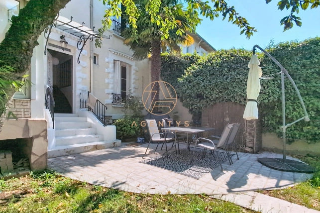 Maison à vendre 5 pièces de 100,28 m² à Saint-Maur-des-Fossés