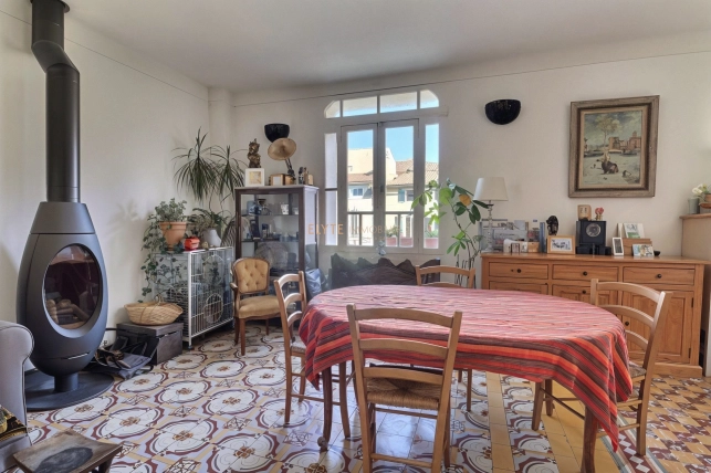 Maison vendu 6 pièces de 139 m² à Saint-Chamas