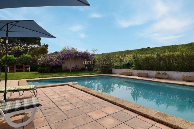 Maison vendu 6 pièces de 135 m² à Peyrolles-en-Provence