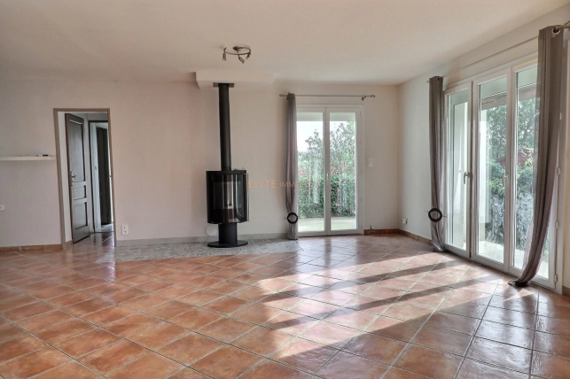 Maison vendu 5 pièces de 105 m² à Saint-Chamas