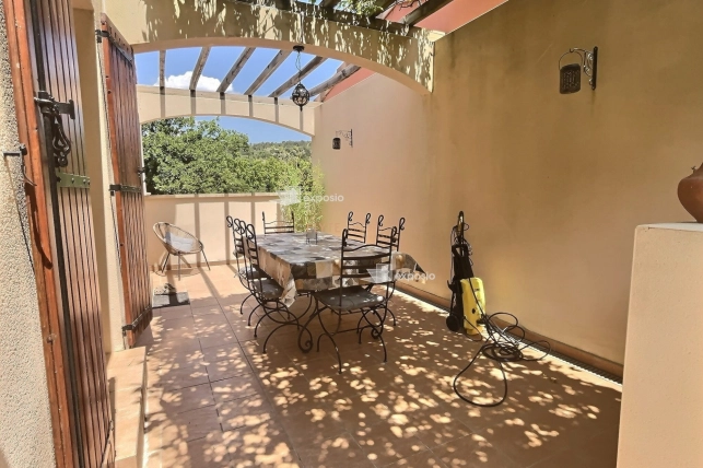 Maison vendu 4 pièces de 94 m² à Jouques