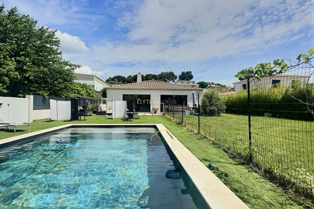 Maison à vendre 4 pièces de 120 m² à Saint-Chamas
