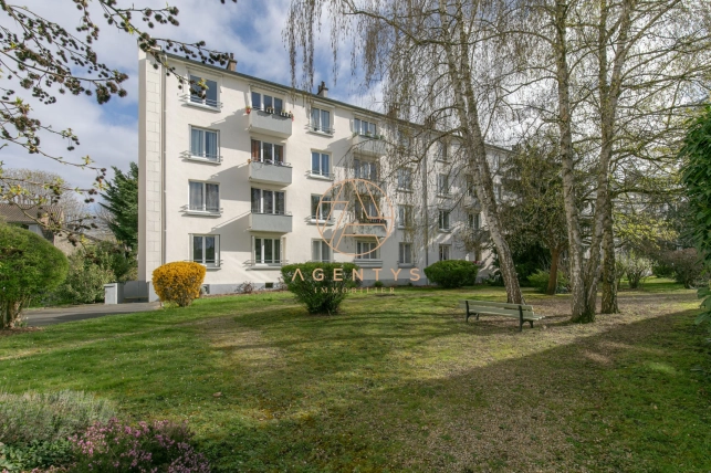 Appartement à vendre 4 pièces de 67,76 m² à Saint-Maur-des-Fossés