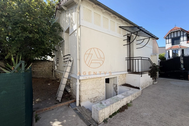 Maison à vendre 6 pièces de 80,31 m² à Saint-Maur-des-Fossés