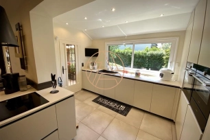 Maison à vendre 7 pièces de 190 m² à Noisy-le-Sec