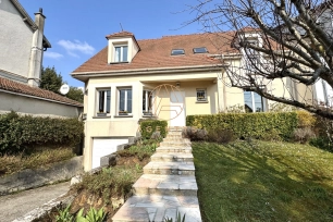Maison à vendre 8 pièces de 160 m² à Villiers-sur-Marne