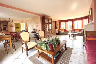 Maison à vendre 8 pièces de 160 m² à Villiers-sur-Marne