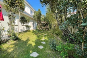 Maison à vendre 8 pièces de 190 m² à Saint-Maur-des-Fossés