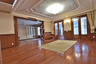 Maison à vendre 9 pièces de 357 m² à Saint-Maur-des-Fossés