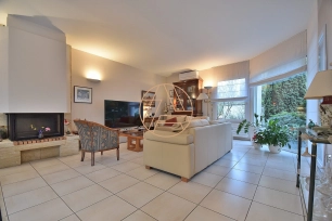 Maison à vendre 6 pièces de 136 m² à Saint-Maur-des-Fossés