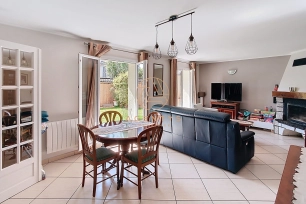Maison à vendre 5 pièces de 97 m² à Saint-Maur-des-Fossés
