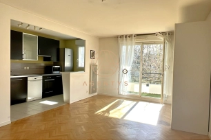 Appartement à vendre 3 pièces de 71,69 m² à Le Plessis-Trévise