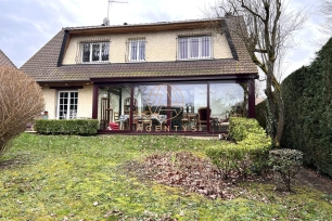 Maison à vendre 6 pièces de 175 m² à Le Plessis-Trévise