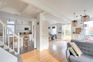 Maison à vendre 7 pièces de 181,14 m² à Saint-Maur-des-Fossés
