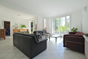 Maison à vendre 7 pièces de 219 m²