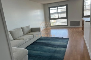 Appartement à louer 3 pièces de 85 m²