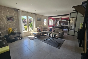 Maison à vendre 6 pièces de 150 m² à La Queue-en-Brie