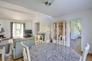 Maison à vendre 7 pièces de 140 m² à Le Plessis-Trévise