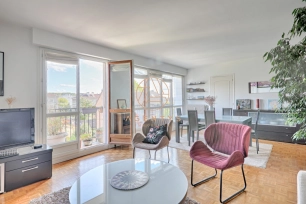 Appartement à vendre 5 pièces de 107 m² à Saint-Maur-des-Fossés