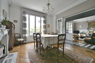 Maison à vendre 8 pièces de 209 m² à Saint-Maur-des-Fossés