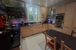 Maison à vendre 8 pièces de 180 m² à Le Perreux-sur-Marne