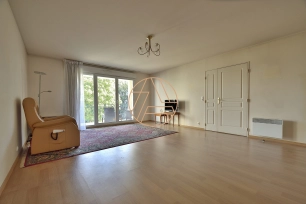 Appartement à vendre 5 pièces de 102 m² à Saint-Maur-des-Fossés