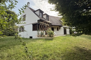 Maison à vendre 7 pièces de 171,73 m² à Le Plessis-Trévise