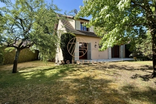 Maison à vendre 6 pièces de 165,22 m² à Le Plessis-Trévise