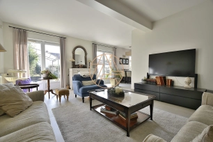 Maison à vendre 6 pièces de 152 m² à Saint-Maur-des-Fossés