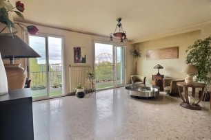 Appartement à vendre 3 pièces de 53,38 m² à Saint-Maur-des-Fossés