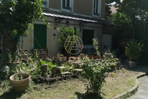 Maison à vendre 8 pièces de 230 m² à Champigny-sur-Marne