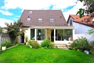 Maison à vendre 5 pièces de 120 m² à Champigny-sur-Marne