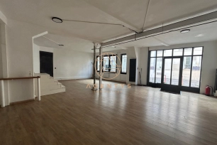 Local commercial à louer de 73 m² à Paris