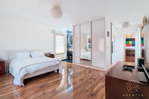 Maison à vendre 7 pièces de 165 m² à Saint-Maur-des-Fossés