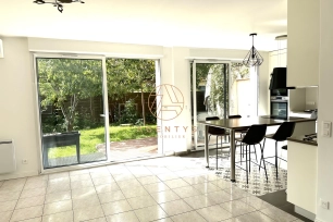 Maison à vendre 6 pièces de 140 m² à Villiers-sur-Marne