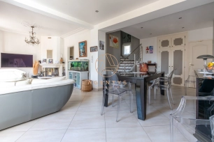 Maison à vendre 6 pièces de 165 m² à Nogent-sur-Marne