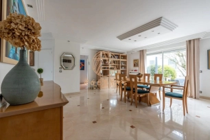 Maison à vendre 8 pièces de 205 m² à Nogent-sur-Marne