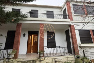 Maison à vendre 5 pièces de 105 m² à Saint-Maur-des-Fossés