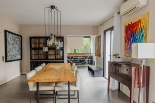 Maison à vendre 9 pièces de 331 m² à Nogent-sur-Marne