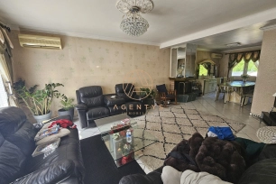 Maison à vendre 6 pièces de 140 m² à Villiers-sur-Marne