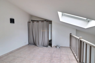 Appartement à vendre 2 pièces de 46 m² à Saint-Chamas