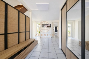 Maison à vendre 8 pièces de 219,8 m² à Émerainville