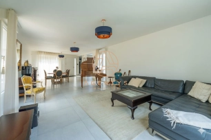 Maison à vendre 7 pièces de 165 m² à Saint-Maur-des-Fossés