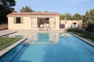 Maison à vendre 6 pièces de 255 m² à La Bastidonne